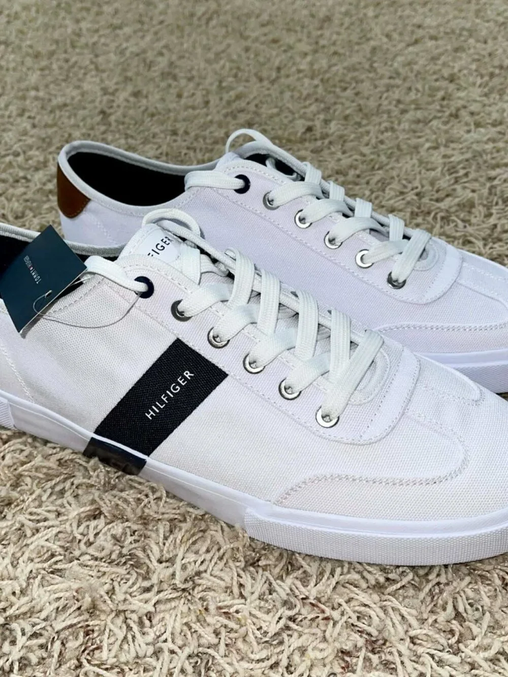 Tommy Hilfiger Men’s Canvas Low-Top Sneakers Shoes White, Size 12 (New)